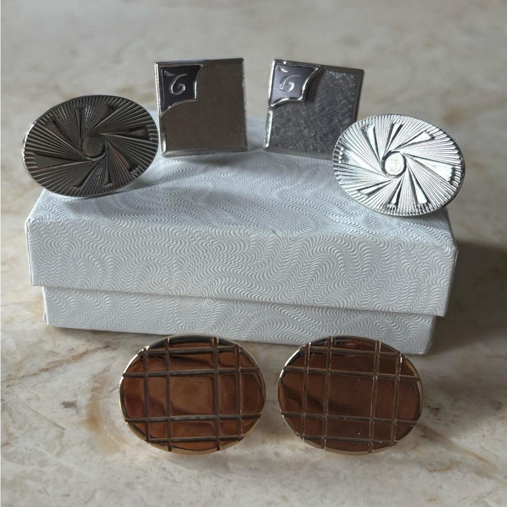Silver and Gold Cufflinks Set - Picture 3 of 4